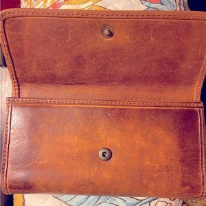 Gorgeous Frye Melissa Wallet!